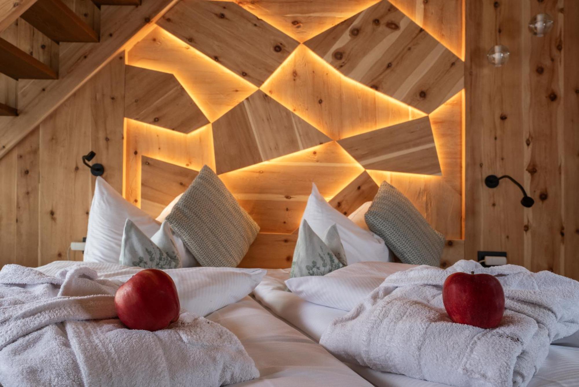 Alpine Adler Apartahotel 3*