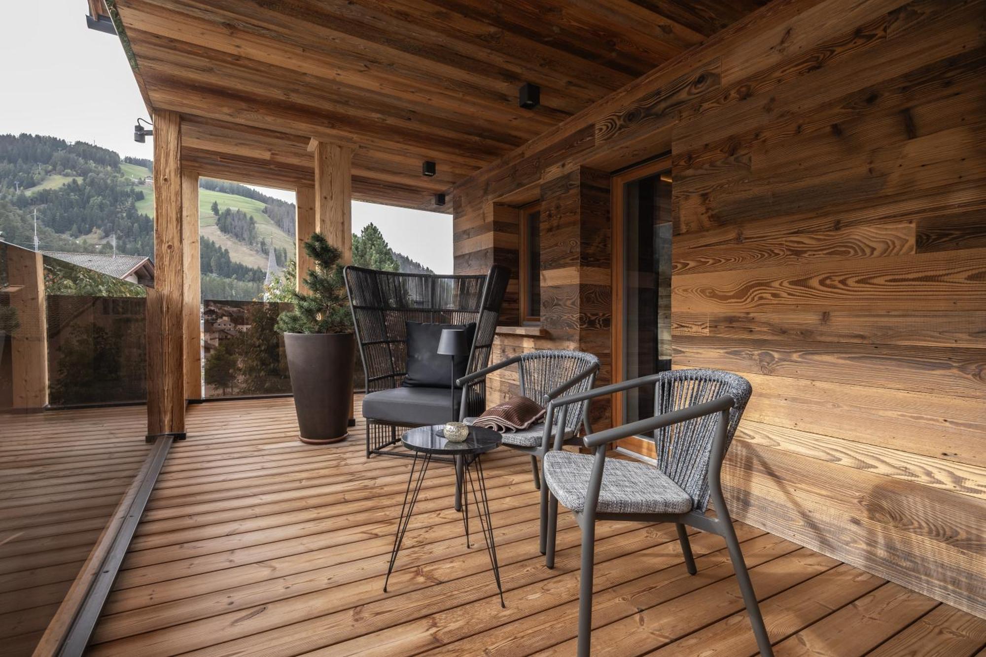 Apartahotel Alpine Adler 3*