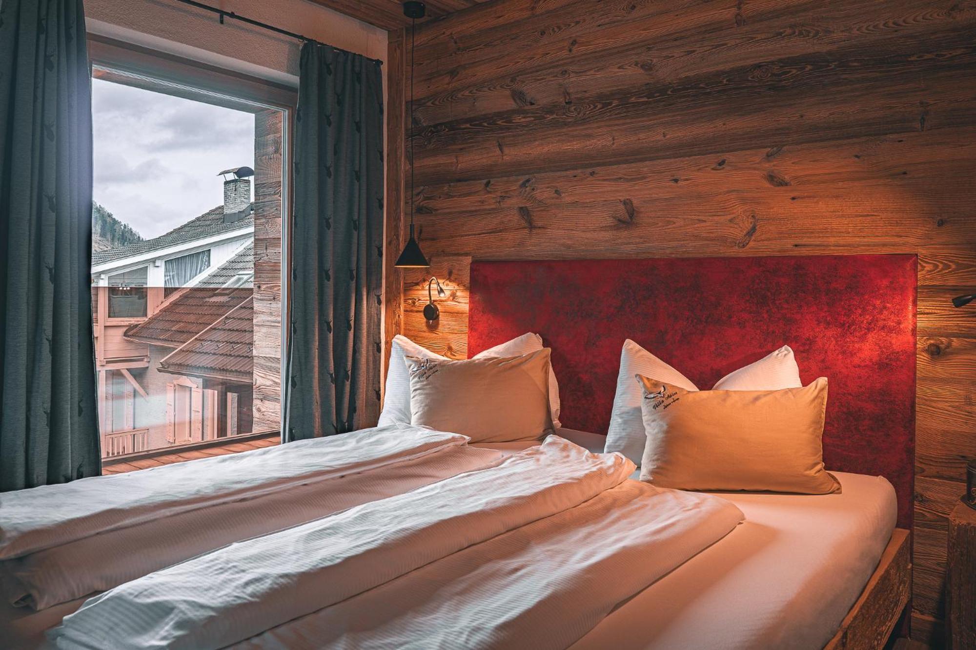 Alpine Adler Apartahotel